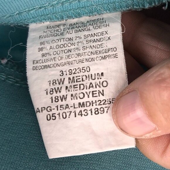 2 Lee Womens Cargo Shorts Size 18W Lot Of Two Pull On Stretch Casual Relaxed - Picture 4 of 14